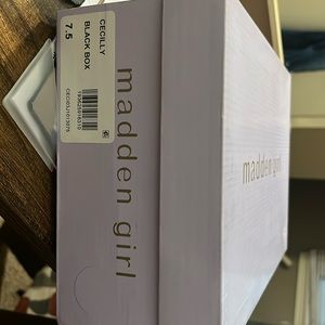 Madden girl Cecily Paten Leather loafers